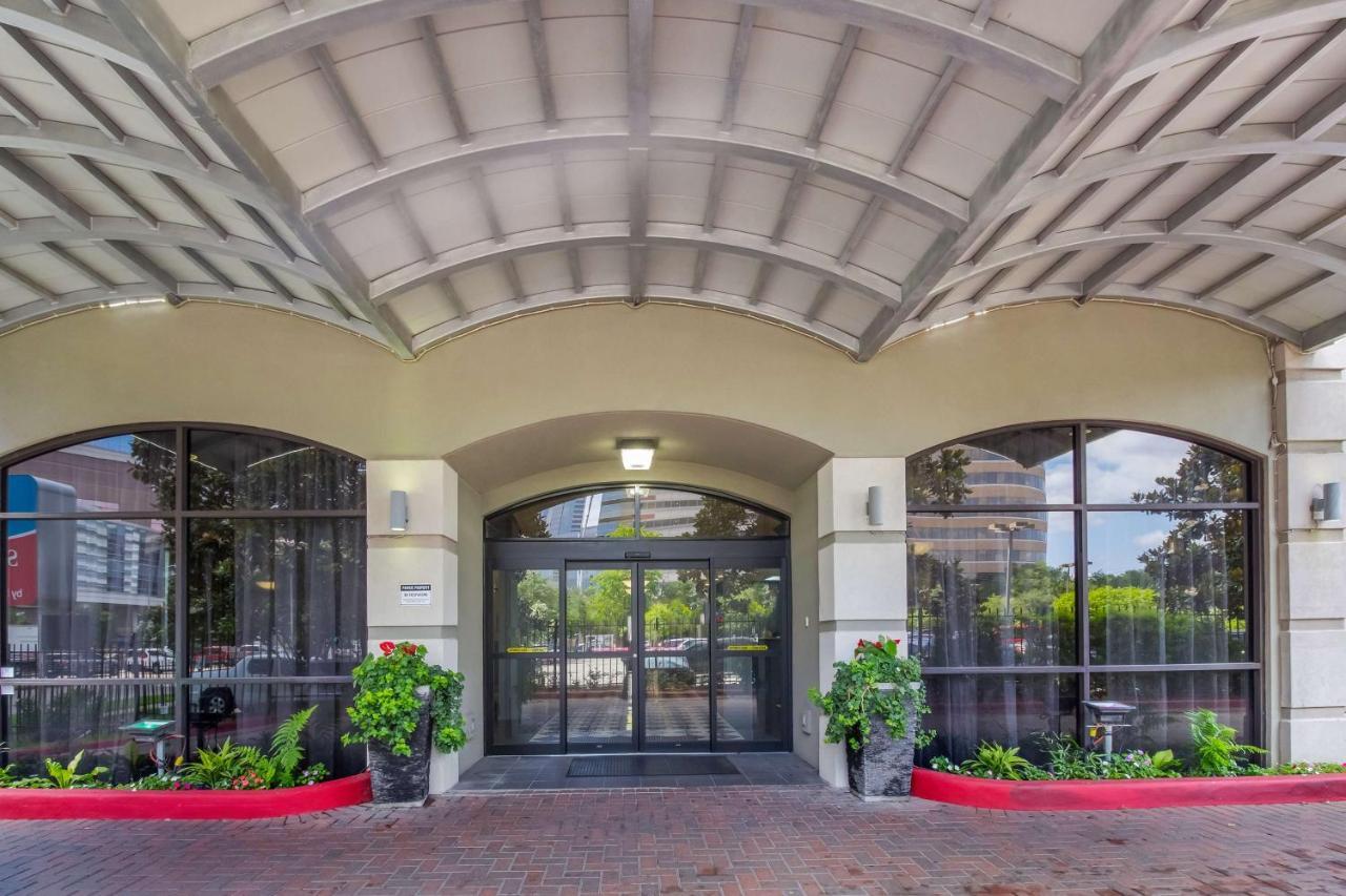 Surestay Plus Hotel By Best Western Houston Medical Center Exterior photo